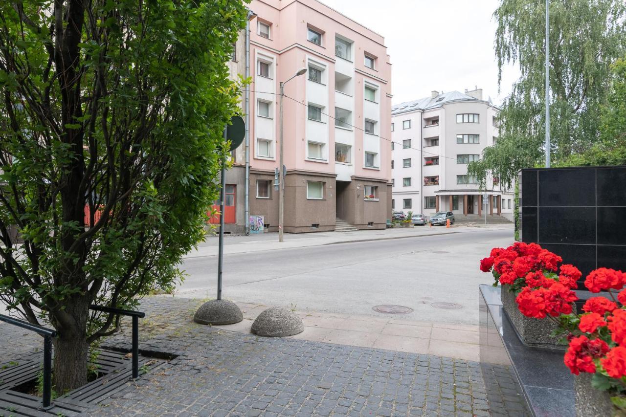 Cozy Stylish Studio Apartment With Free Parking By Centralapartments 탈린 외부 사진